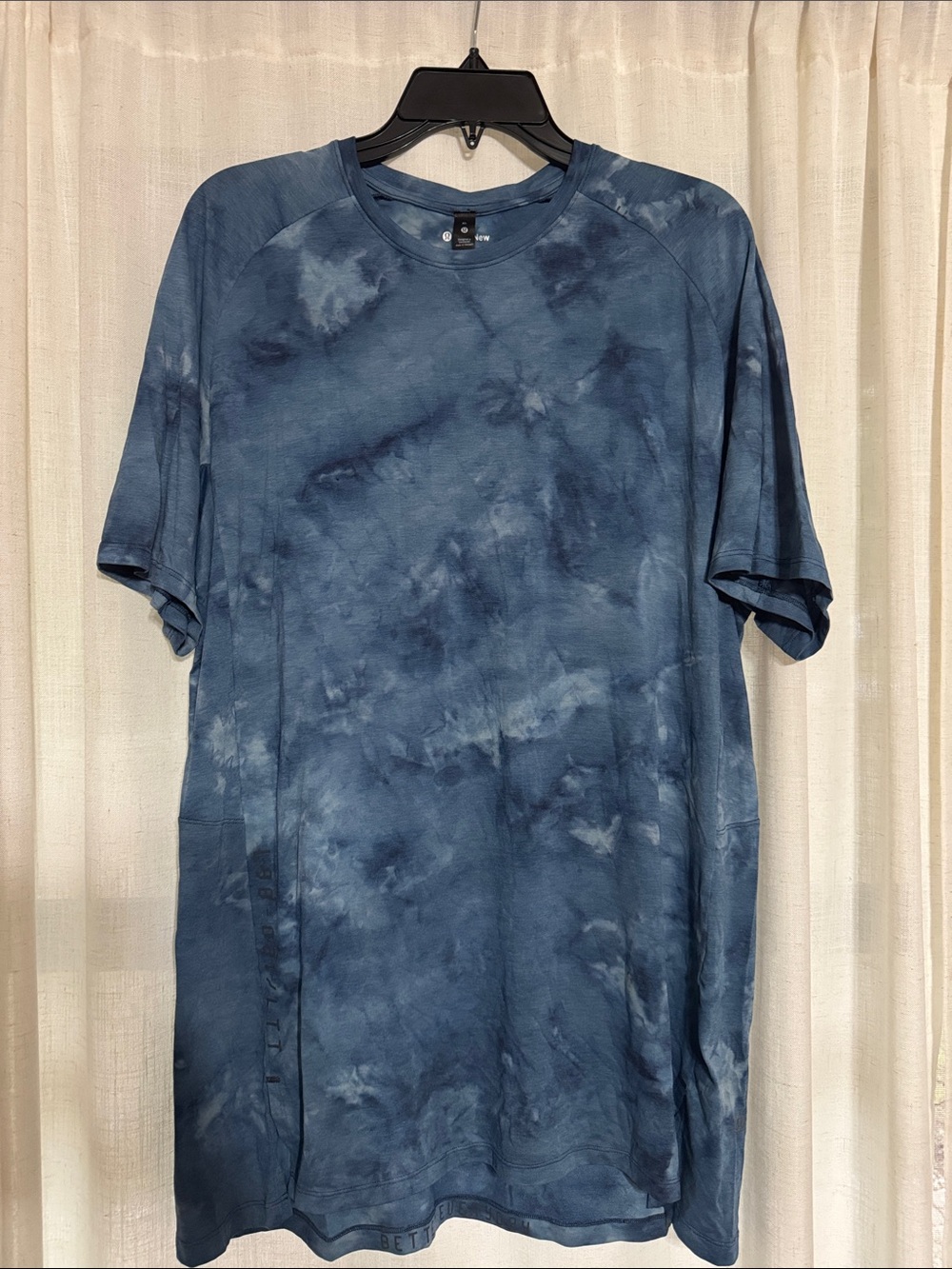 lululemon athletica Blue Tie-Dye Short Sleeve Crew